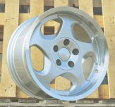 Alu kola Racing Line B2418, 17x8 5x120 ET15, stříbrná + leštěný límec